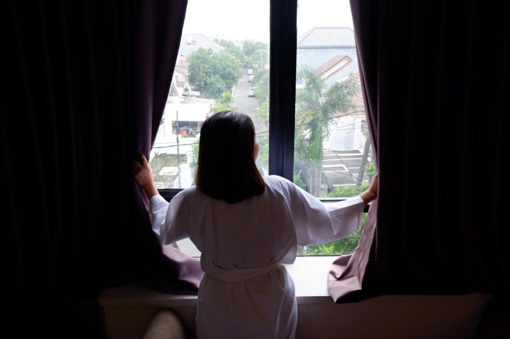 News Hotel Waru Sidoarjo Exteriér fotografie