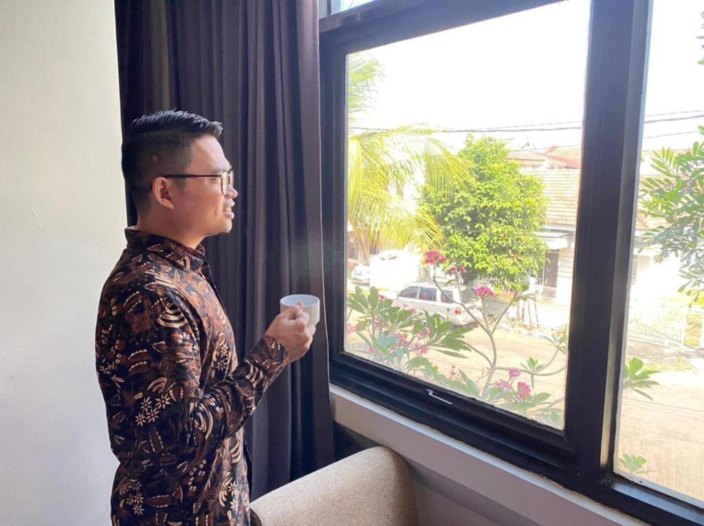 News Hotel Waru Sidoarjo Exteriér fotografie